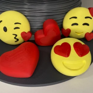 3D Baskı Emoji Buzdolabı Magneti Seti – Kalpli Emoji Magnet | Toptan Satış