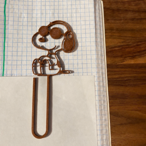 Gözlüklü Sevimli Köpek Figürlü Kitap Ayracı – 3D Baskı - Kahverengi