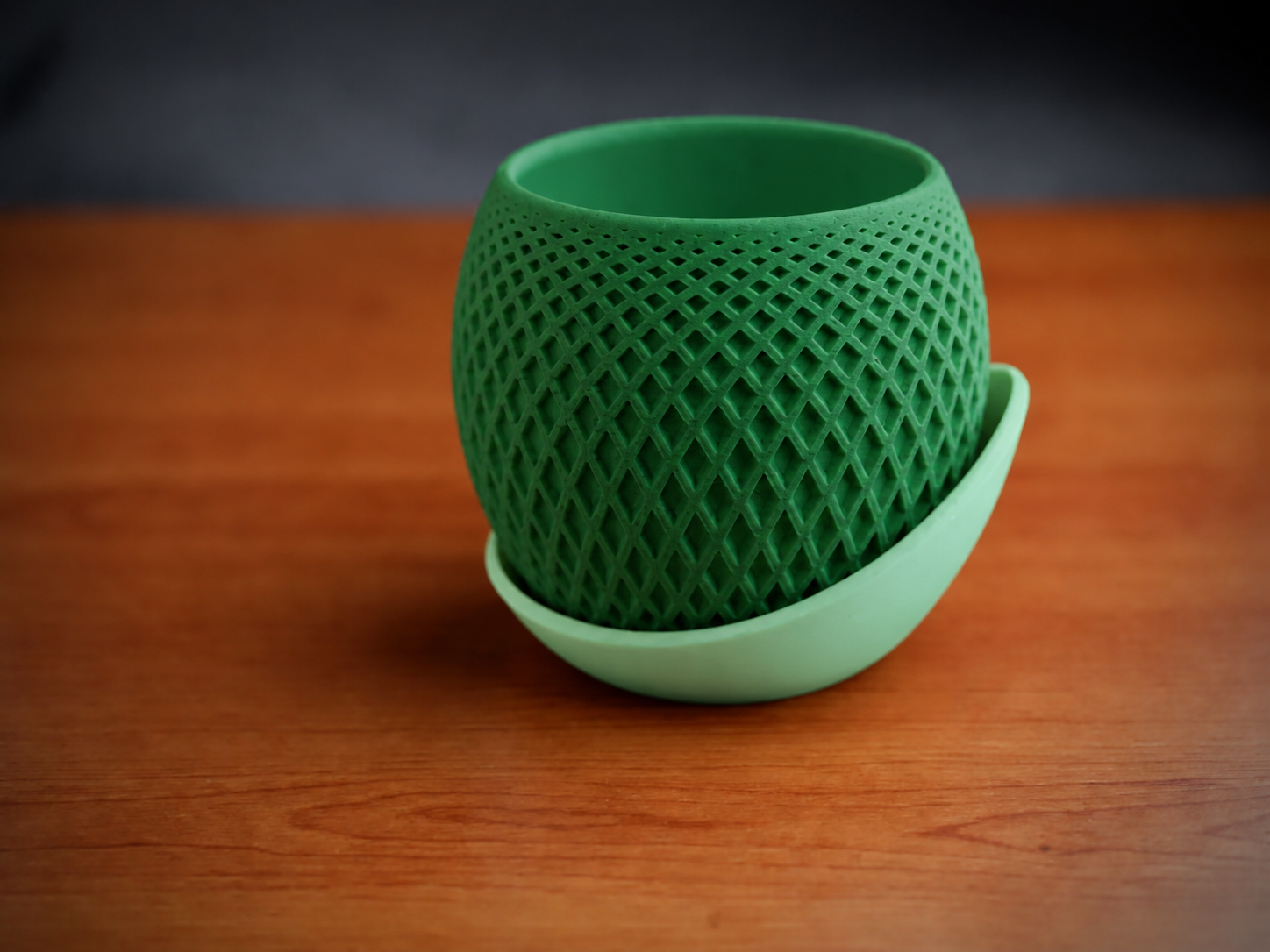 Küre Saksı – 3D Baskı Kafes Dokulu İki Parçalı Dekoratif Saksı - Yeşil-Mint