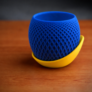 Küre Saksı – 3D Baskı Kafes Dokulu İki Parçalı Dekoratif Saksı - Mavi-Sarı