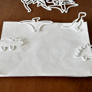 Dinozor Figürlü Kitap Ayracı ve Ataç Seti – 3D Baskı Karışık Desen - Beyaz
