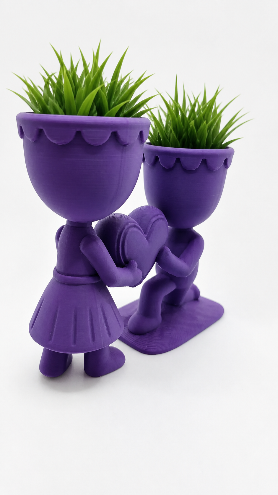 Aşk Saksısı – 3D Baskı Kalp Tutan Çift Figürlü Dekoratif Saksı - Mor - Görsel 2