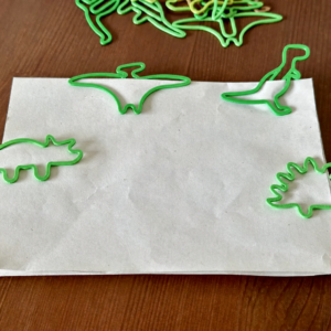 Dinozor Figürlü Kitap Ayracı ve Ataç Seti – 3D Baskı Karışık Desen - Yeşil
