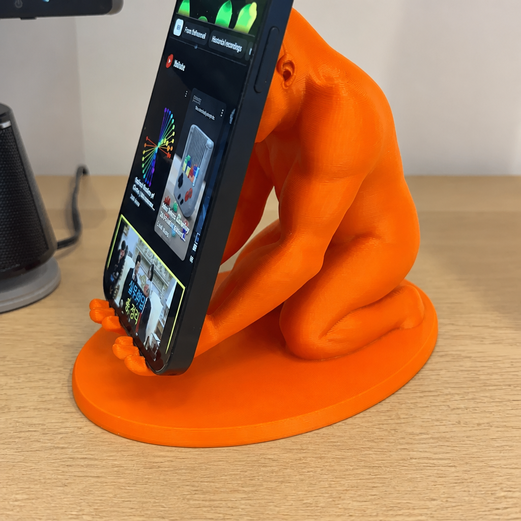 Goril Telefon Tutucu – 3D Baskı Kaslı Goril Masaüstü Telefon Standı-Turuncu