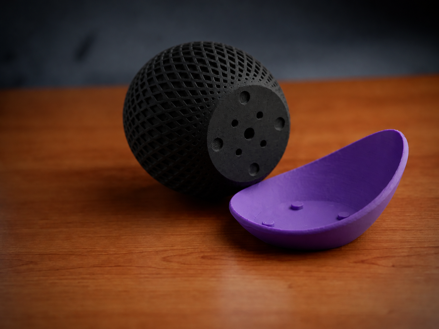 Küre Saksı – 3D Baskı Kafes Dokulu İki Parçalı Dekoratif Saksı - Siyah-Mor - Görsel 2