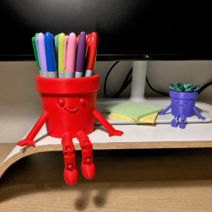 Hareketli Gülen Kalemlik – 3D Baskı Eklemli Masaüstü Organizer - Kırmızı