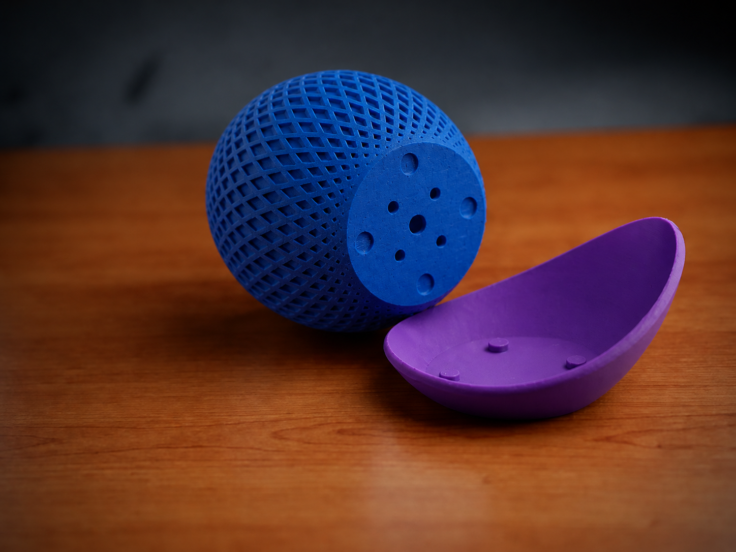 Küre Saksı – 3D Baskı Kafes Dokulu İki Parçalı Dekoratif Saksı - Mavi-Mor - Görsel 2