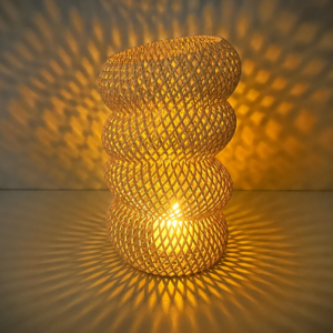 File Desenli Dekoratif Vazo ve Aydınlatma Gövdesi – Modern Abajur Objesi-Bej