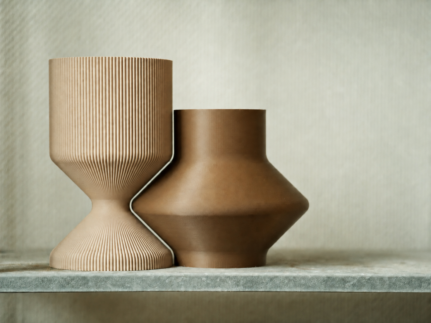 Modern Dekoratif İkili Vazo Seti – Minimalist Çizgili Çiçek Vazosu-Bej-Kahverengi