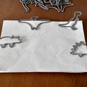 Dinozor Figürlü Kitap Ayracı ve Ataç Seti – 3D Baskı Karışık Desen - Gri