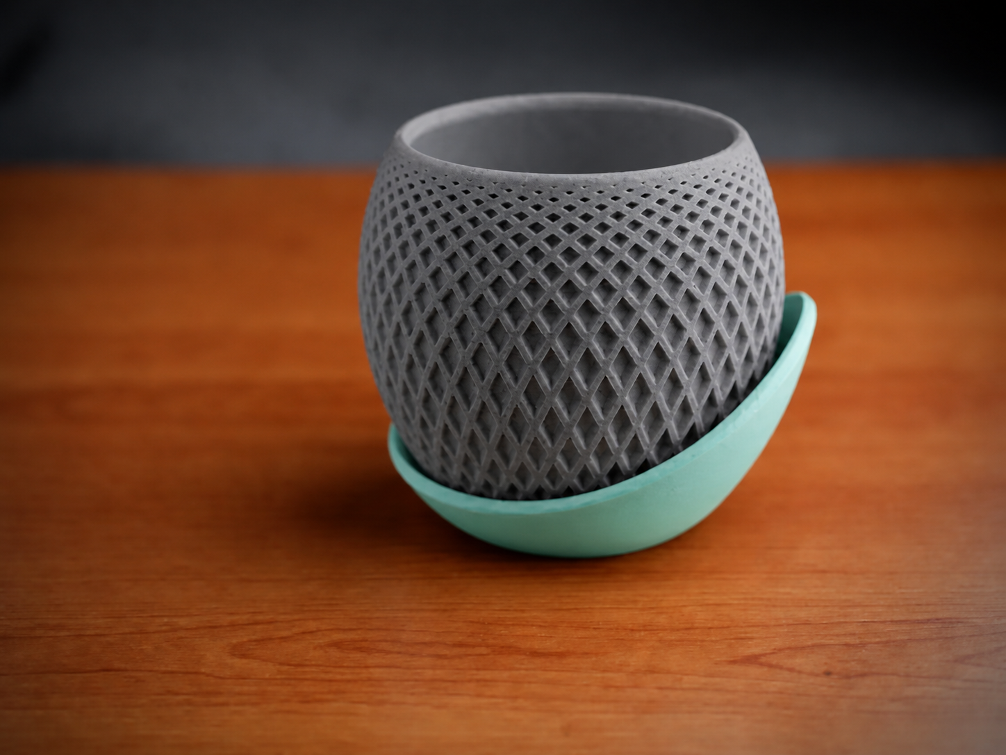 Küre Saksı – 3D Baskı Kafes Dokulu İki Parçalı Dekoratif Saksı - Gri-Mint