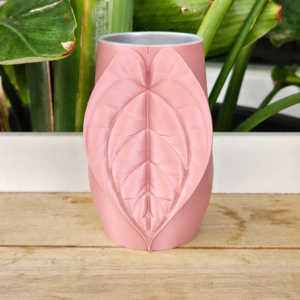 Yaprak Desenli Kap – 3D Baskı Kalp Yaprağı Süslemeli Dekoratif Kap-Pembe