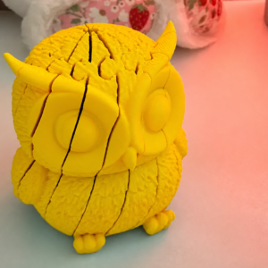 Hareketli Baykuş Figürü – 3D Baskı Eklemli Flexi Oyuncak - Sarı