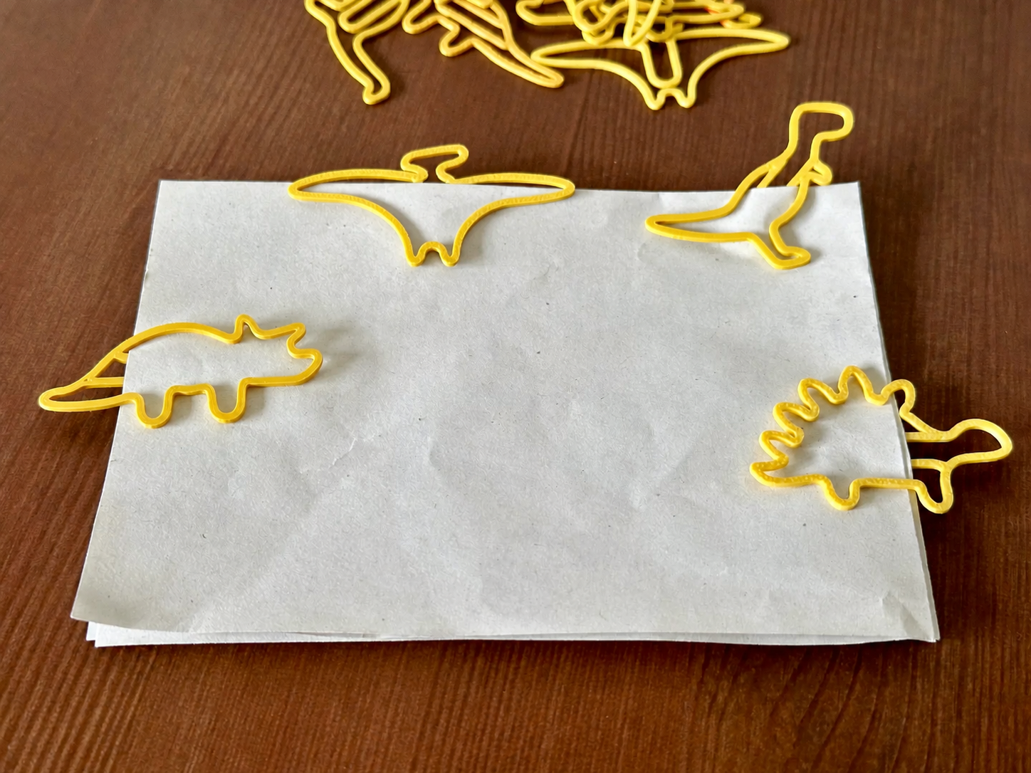 Dinozor Figürlü Kitap Ayracı ve Ataç Seti – 3D Baskı Karışık Desen - Sarı