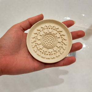Makyaj Fırçası Temizleme Pedi – 3D Baskı Desenli Aparat-Bej