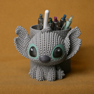 Knitted Kalemlik – 3D Baskı Sevimli Karakterli Masaüstü Kalem Organizeri-Gri