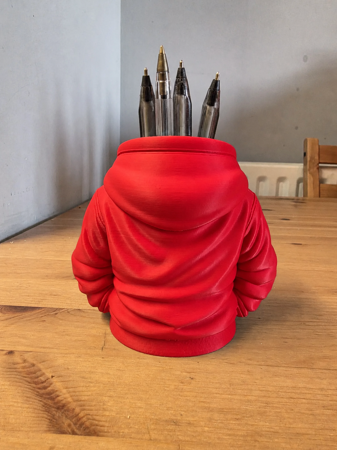 Kapüşonlu Sweatshirt Kalemlik – 3D Baskı Masaüstü Organizer-Kırmızı - Görsel 2