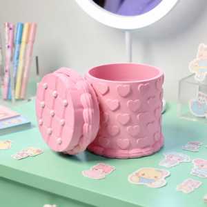 Kabartma Kalp Desenli Kapaklı Kalemlik – 3D Baskı Masaüstü Organizer - Pembe