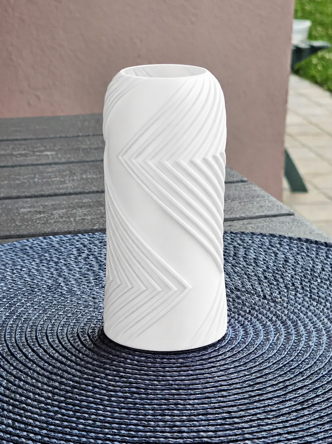 Vector Vazo – 3D Baskı Geometrik Çizgili Dekoratif Vazo-Beyaz - Görsel 2