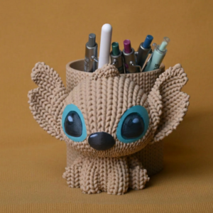 Knitted Kalemlik – 3D Baskı Sevimli Karakterli Masaüstü Kalem Organizeri-Bej
