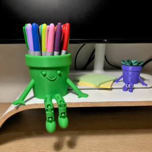 Hareketli Gülen Kalemlik – 3D Baskı Eklemli Masaüstü Organizer - Yeşil