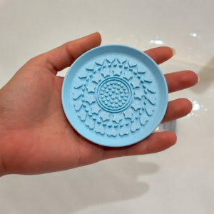 Makyaj Fırçası Temizleme Pedi – 3D Baskı Desenli Aparat-Mavi